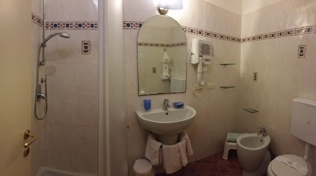 Affittacamere Da Carla Bonassola Ruang foto